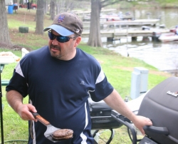 Click to view 2010 Lightning Fishing Tournament 227.JPG
